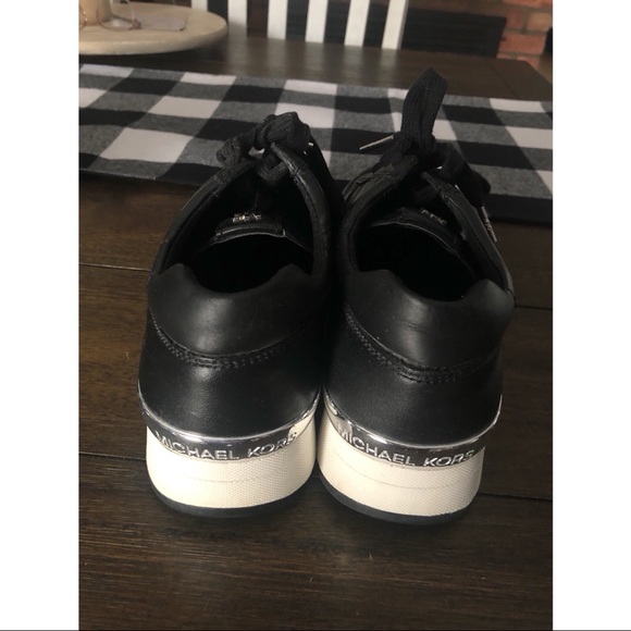 Michael Kors Women's Allie Wrap Trainer Logo Sneakers - Picture 3 of 6